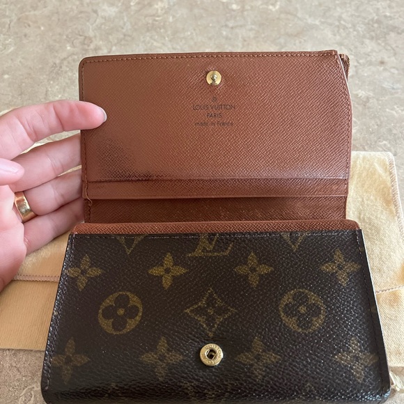 Louis Vuitton Wallet - Picture 2 of 10